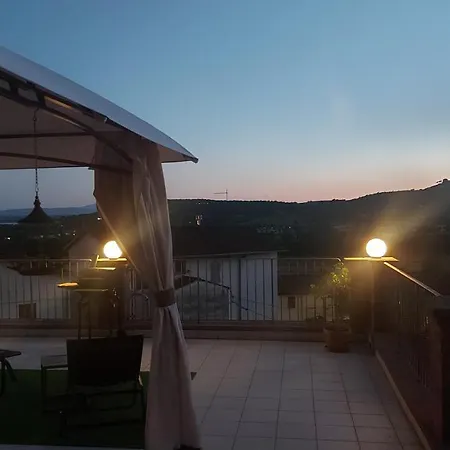 La Casa Di Justyna アパート トゥオーロ・スル・トラジメーノ